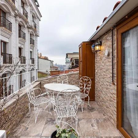 Superb Flat With View And Terrace In Beyoglu * Istanbul